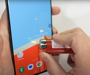 Galaxy S23 Ultra vượt thử thách của YouTuber chuyên hủy diệt smartphone