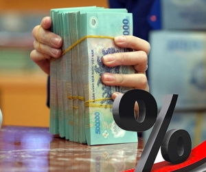 Doanh nghiệp bật khóc vì lãi suất cao, ngân hàng nói gì?