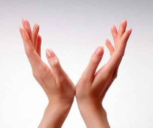 Kiếm được bao nhiêu tiền cũng để rơi vãi hết nếu sở hữu những bàn tay thế này