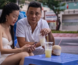 Cặp đôi bị phạt 17 nghìn USD vì chia sẻ ảnh ‘nóng’ ở Singapore