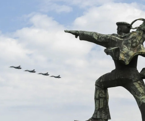 Kịch bản giao tranh Nga - Ukraine bùng nổ ở Crimea và lan rộng ra châu Âu