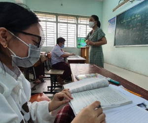 Giáo viên đang dạy ở quận này nghỉ việc vì trúng tuyển ở quận khác...'ngon' hơn