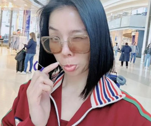 Lệ Quyên đăng đàn 'đá xéo' ai đó sân si kèm biểu cảm gây chú ý