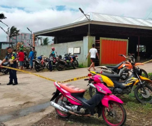 Đang gặp gỡ cử tri, tỉnh trưởng Philippines bị bắn chết