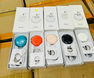 Kho hàng 100.000 sản phẩm giả mạo nhãn hiệu Samsung, Apple... do người Trung Quốc quản lý