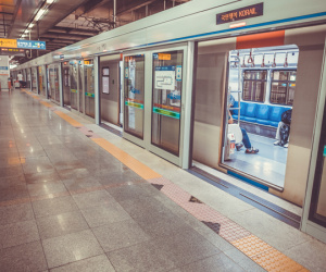 Đâm dao khách đi tàu vì bị gọi là 'bà thím'