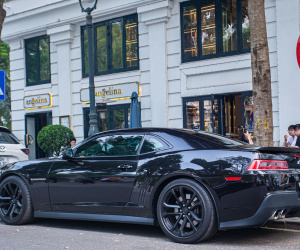 Chevrolet Camaro ZL1 độ khủng từng của Novaland bất ngờ xuất hiện tại Hà Nội