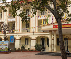Công an xác minh thông tin vợ chồng hiệu trưởng 'tung chưởng' với giáo viên