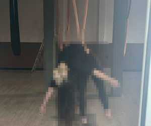 Bàng hoàng phát hiện cô gái trẻ tử vong trong tư thế lạ ở phòng tập yoga