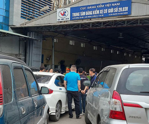 Chính phủ 'lệnh' đăng kiểm xe trở lại bình thường trong tháng 3