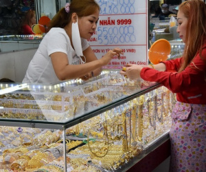 Giá vàng hôm nay 11-3: Tăng dữ dội