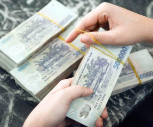 Thân mang án tù nhưng vẫn 'nổ' là cán bộ Bộ Tài chính lừa 'chạy' dự án