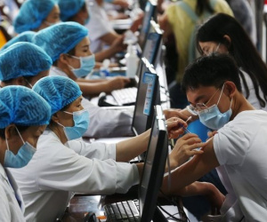 Choáng với số tiền Trung Quốc mua vắc-xin ngừa COVID-19