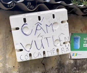 Chiếc camera theo dõi người vứt rác bừa bãi khiến dân mạng cười ngất: Camera này chỉ làm khô tóc thôi!