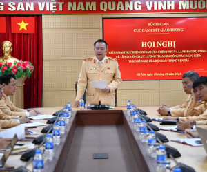 Bộ Công an tăng cường kiểm định viên hỗ trợ các trung tâm đăng kiểm bị quá tải
