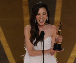 Dương Tử Quỳnh giành tượng vàng Oscar như tái hiện khoảnh khắc đăng quang Hoa hậu 40 năm trước