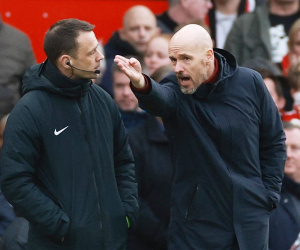 Ten Hag bênh học trò, nổi giận với trọng tài