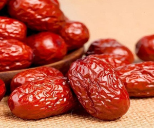 Ngày ăn 3 quả táo đỏ 'trẻ mãi không già', nhưng khi ăn phải nhớ kỹ điều này