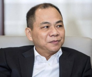 Tỷ phú Phạm Nhật Vượng chuyển nhượng cổ phiếu, góp vốn công ty cho thuê xe điện