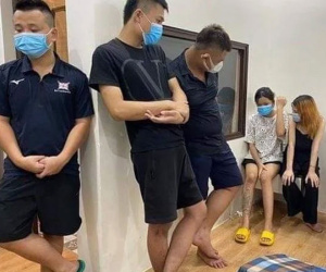 Bên trong phòng massage và cảnh tượng đáng xấu hổ của các 'nam thanh nữ tú'