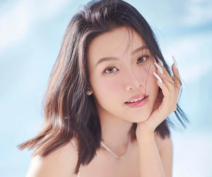 MC Hoàng Oanh hiếm hoi nói về sự bình an sau một thời gian làm mẹ đơn thân