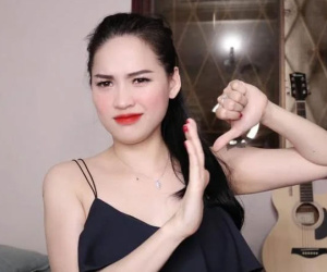 'Chiến thần' Hà Linh bất ngờ tặng sổ đỏ cho người từng từ chối cho cô vay tiền mua máy móc làm Youtube