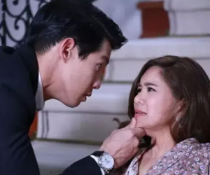 Chồng đi lao động vất vả 4 năm, vợ đưa hết tiền cho anh hàng xóm