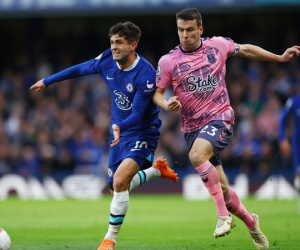 Công làm thủ phá, Chelsea mất điểm tiếc nuối trước Everton