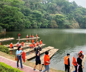 Giá vé máy bay dịp 30/4 tăng vọt, tour du lịch nước ngoài lên ngôi