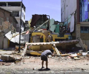 Ecuador và Peru hoảng loạn vì động đất mạnh