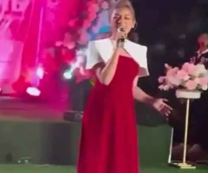 Trần Thanh Tâm cầm mic đi hát bị netizen so sánh 'ngang ngửa Chi Pu'
