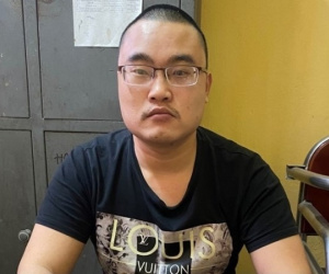 Bắt đối tượng lừa đảo chuyên tráo hàng đặt mua qua mạng