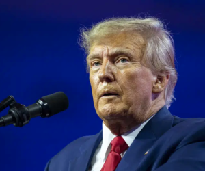 Tuyên bố sắp bị bắt, ông Trump "tiên hạ thủ vi cường"?