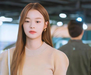 Vợ trẻ phát hiện chồng sống cùng tình cũ trong tình huống không thể ngờ