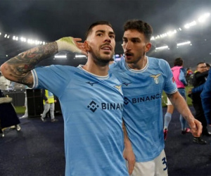 Lazio lên nhì bảng sau trận derby Rome có tới 5 thẻ đỏ
