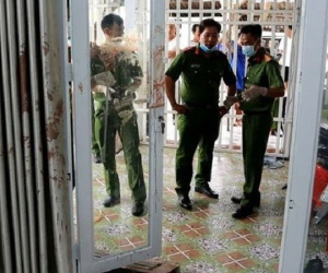 Lên cơn động kinh đánh vợ, đâm chết anh ruột