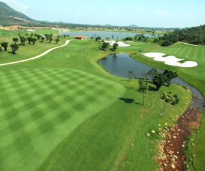Sân golf Đầm Vạc đang 'nổi sóng' và khoản nợ xấu 800 tỷ đồng của chủ đầu tư