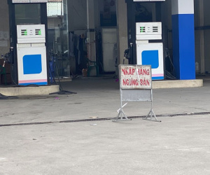 Vì sao 6 cửa hàng xăng dầu ở TP HCM vẫn đóng cửa?