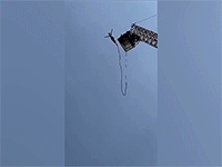 Kinh hoàng khoảnh khắc nam du khách bị đứt dây khi tham gia trò chơi nhảy bungee