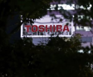 Toshiba chấp nhận bán mình với giá 15 tỷ USD