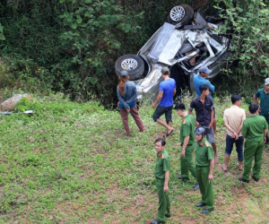 Thu hồi thông tin tài xế đột quỵ khiến xe con rơi xuống vực