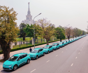 Choáng ngợp với đoàn taxi điện của tỉ phú Phạm Nhật Vượng