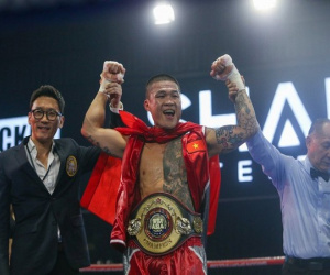 'Nam Vương' Trương Đình Hoàng bảo vệ thành công đai WBA châu Á