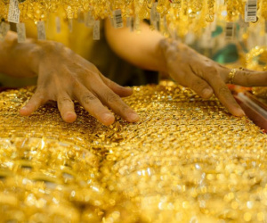 Giá vàng hôm nay 27/3: Giá tăng cao, nhà đầu tư tiếp tục mua vào