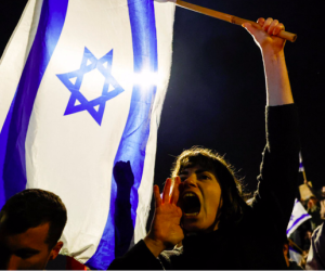 Thủ tướng Israel sa thải bộ trưởng quốc phòng, biểu tình bùng lên ngay trong đêm