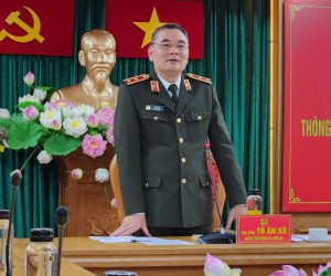 Trung tướng Tô Ân Xô lý giải nguyên nhân ùn tắc tại trung tâm đăng kiểm