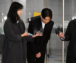Yoo Ah In bật khóc sau 12 tiếng thẩm vấn, thừa nhận rơi vào vũng lầy