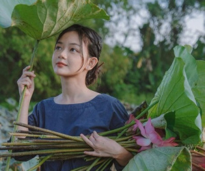 Danh tính gái xinh chăn bò gây bão mạng, tưởng ai hóa người quen