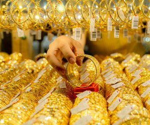Vàng trong nước rút ngắn chênh lệch với vàng thế giới về mức 10,95 triệu đồng/lượng