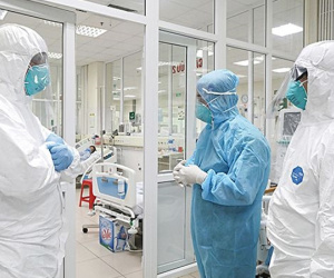 Bản tin Covid-19 ngày 31/3: Ca nhiễm mới giảm mạnh, chỉ còn 04 bệnh nhân nặng phải thở máy